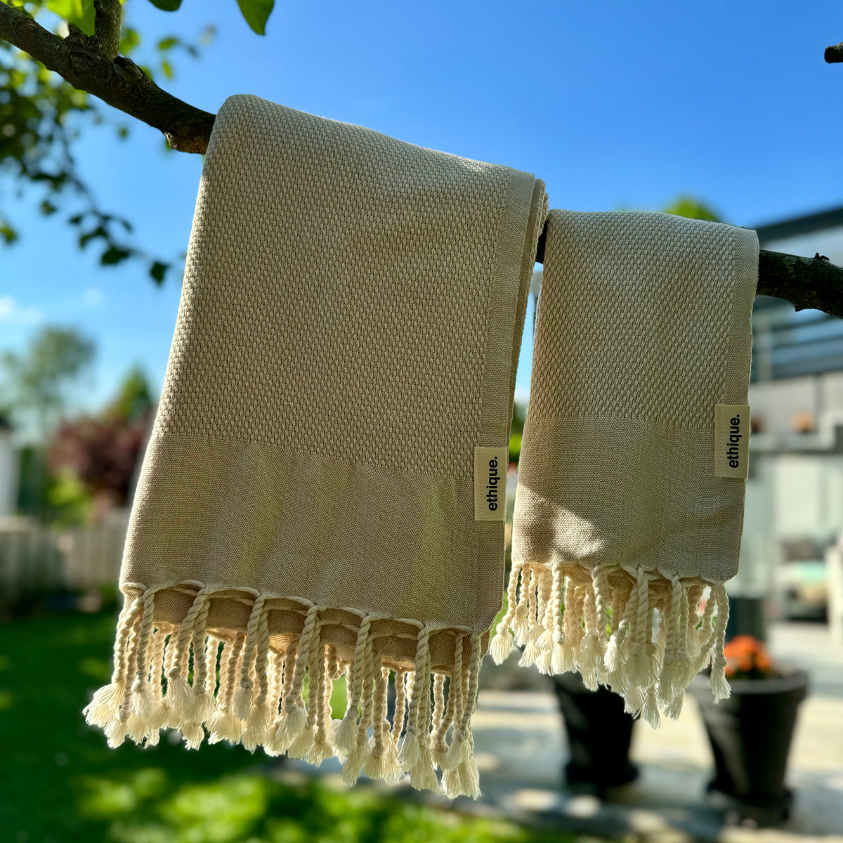 Vielseitiges beiges Pestemal-Set mit großem Tuch für Yoga und kleinem Tuch als Handtuch oder Babydecke